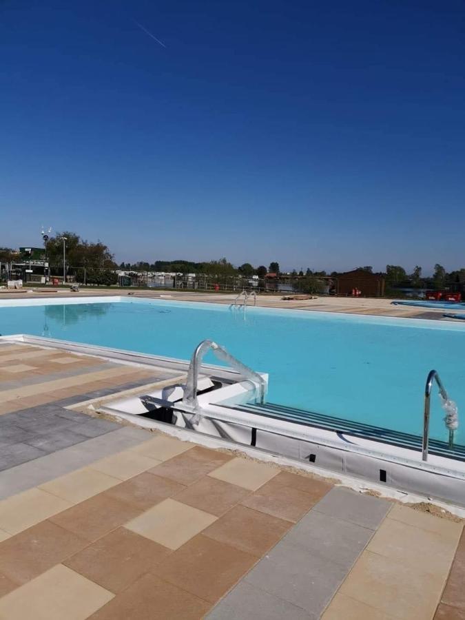 Holiday Home Breaks At Tattershall Lakes Coningsby Eksteriør bilde
